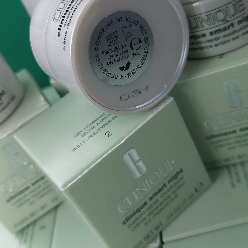 4 New Clinique Smart Night Moisturizer .24 oz Trail Size - Picture 2 of 3